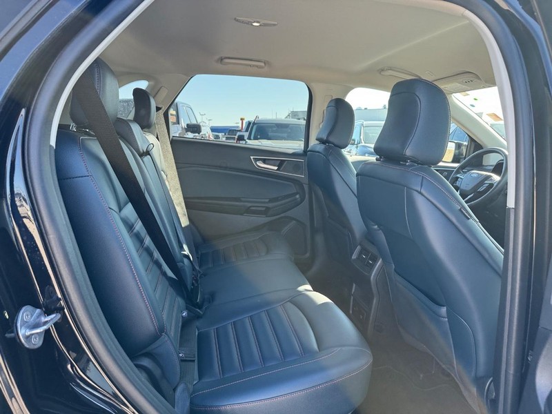 Ford Edge Vehicle Image 13