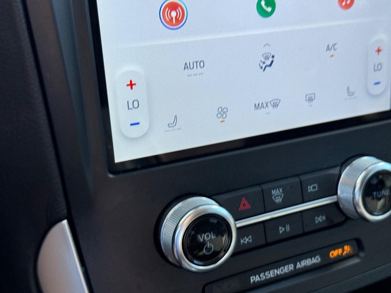 Ford Edge Vehicle Image 22