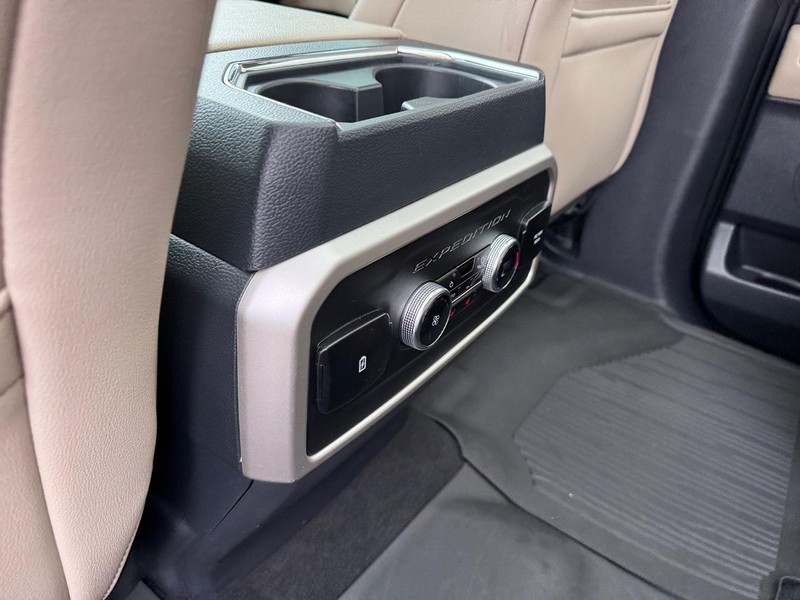 Ford Expedition Max Vehicle Image 14
