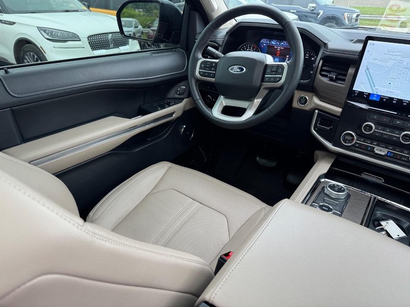 Ford Expedition Max Vehicle Image 17