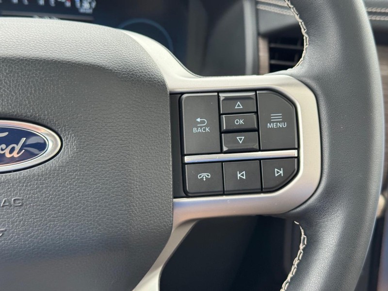 Ford Expedition Vehicle Image 25
