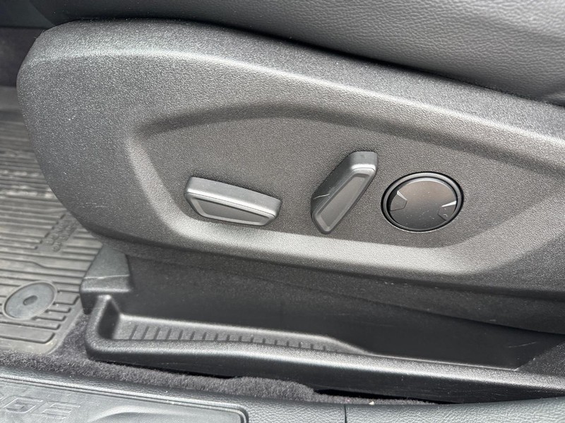 Ford Edge Vehicle Image 17