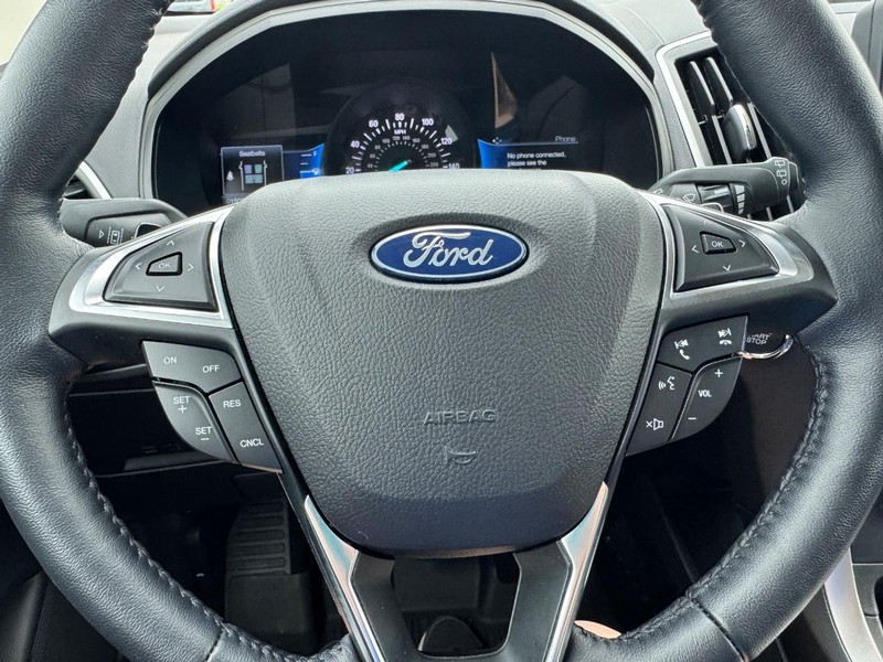 Ford Edge Vehicle Image 19
