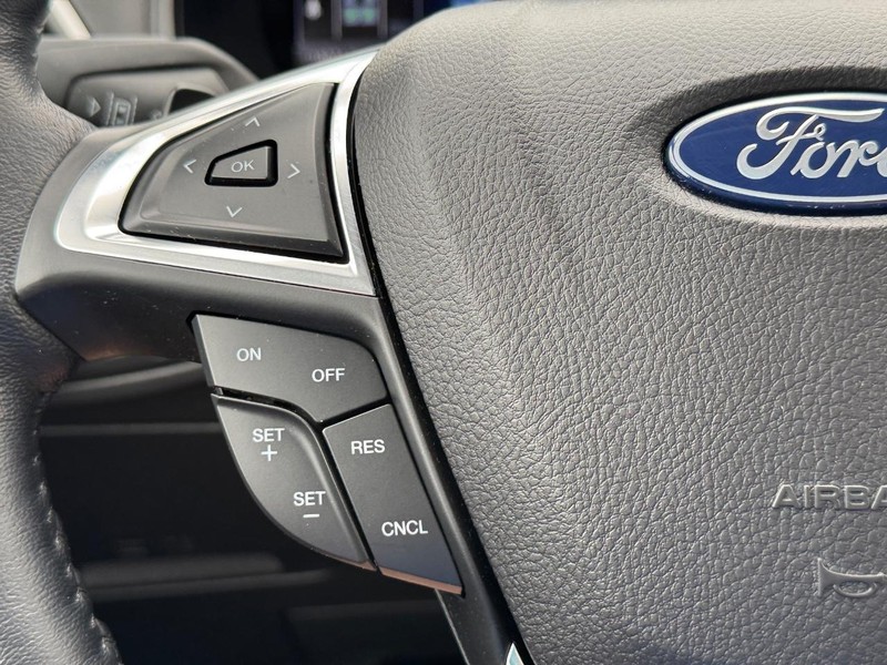 Ford Edge Vehicle Image 20