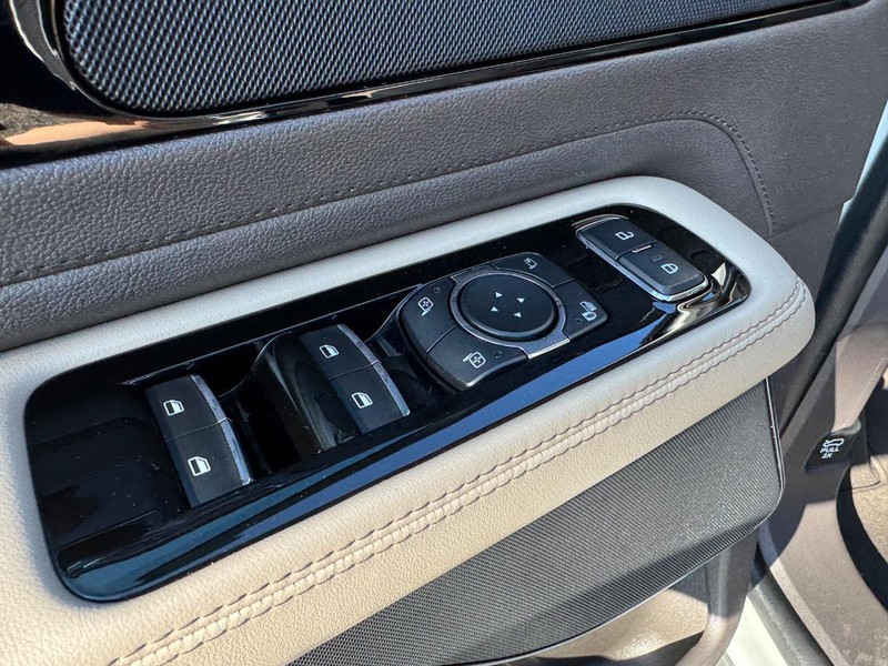 Lincoln Aviator Vehicle Image 21
