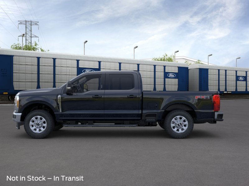 Ford Super Duty F-250 SRW Vehicle Image 04