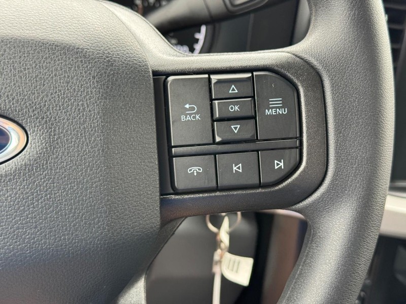 Ford Super Duty F-250 SRW Vehicle Image 22