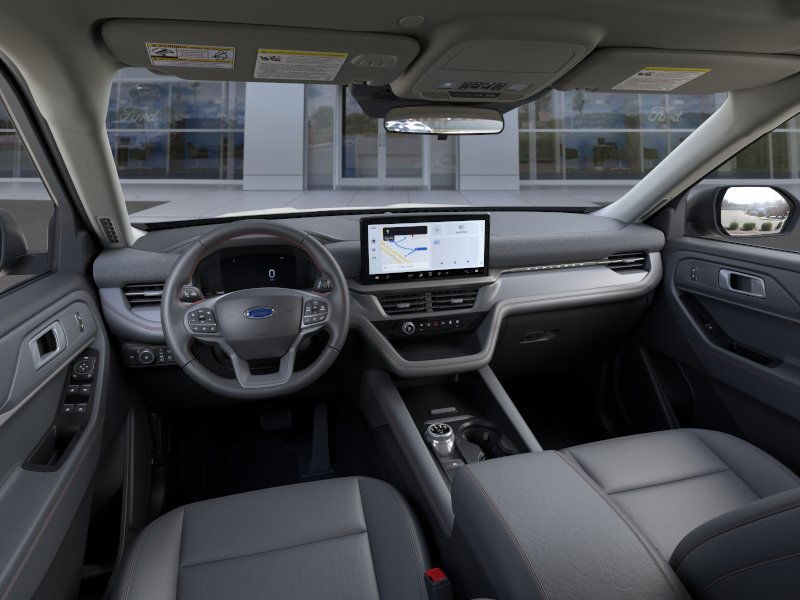 Ford Explorer Vehicle Image 11