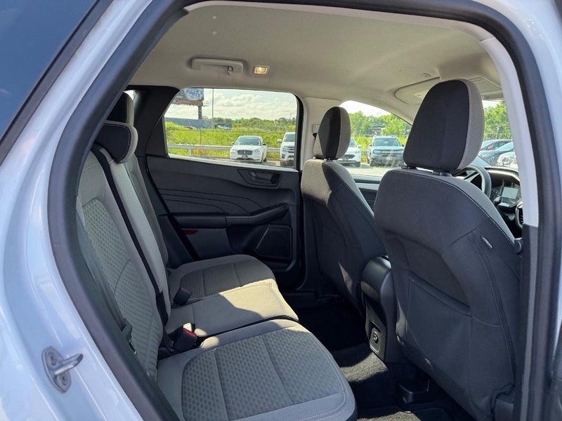 Ford Escape Vehicle Image 14