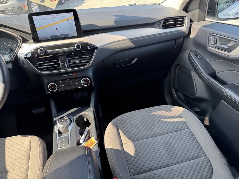 Ford Escape Vehicle Image 17