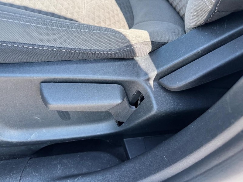 Ford Escape Vehicle Image 18