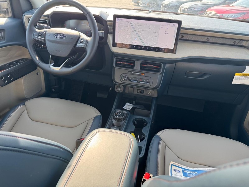 Ford Maverick Vehicle Image 14