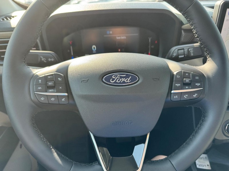 Ford Maverick Vehicle Image 21