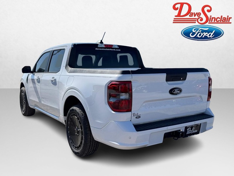Ford Maverick Vehicle Image 09