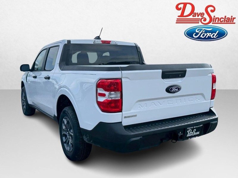 Ford Maverick Vehicle Image 09