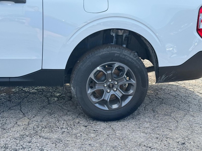 Ford Maverick Vehicle Image 11