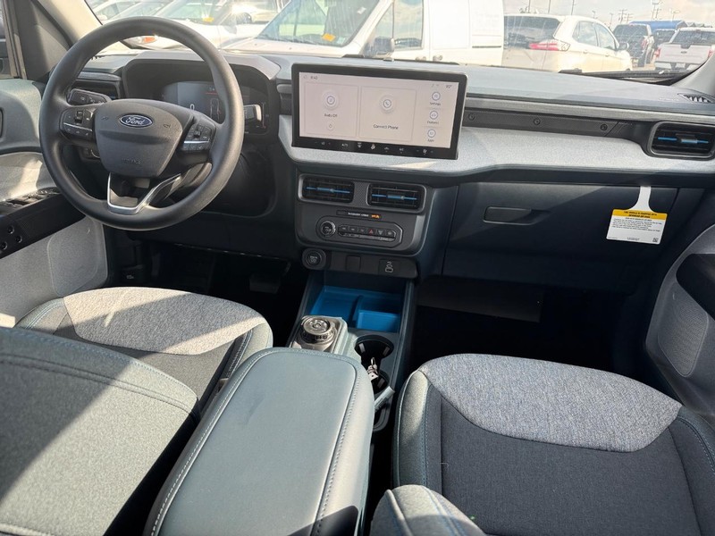 Ford Maverick Vehicle Image 14
