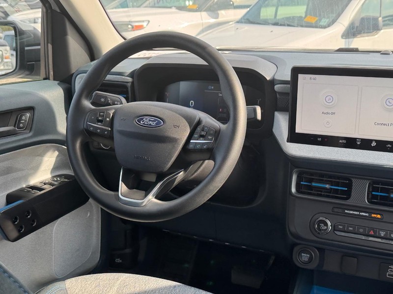 Ford Maverick Vehicle Image 15
