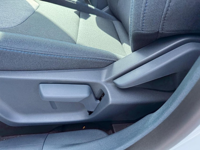 Ford Maverick Vehicle Image 18