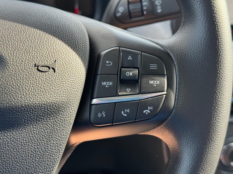 Ford Maverick Vehicle Image 22