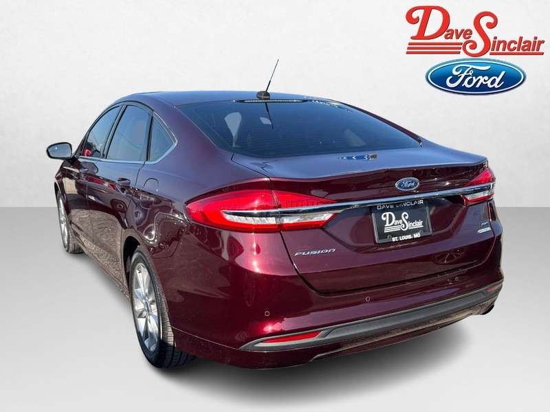 Ford Fusion Vehicle Image 09