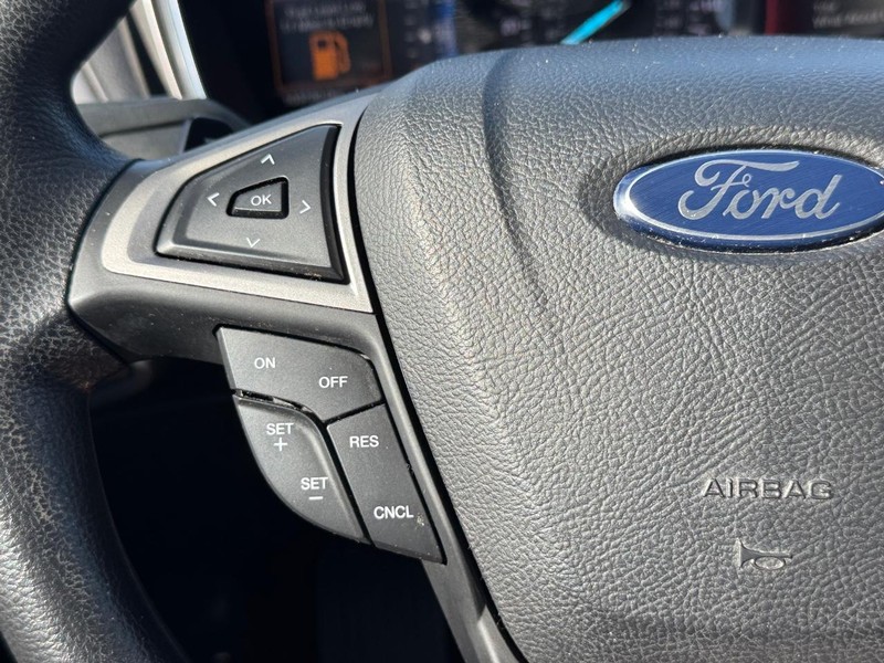 Ford Fusion Vehicle Image 21