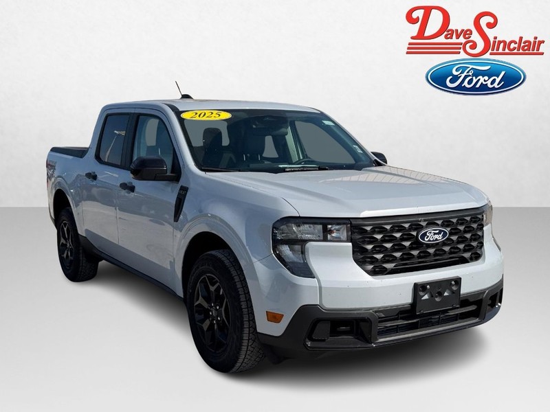 Ford Maverick Vehicle Image 04