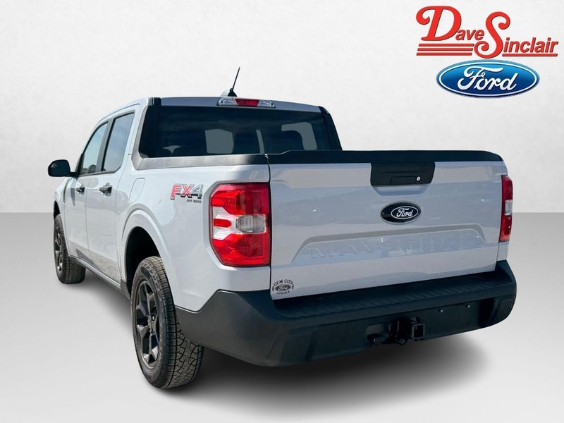 Ford Maverick Vehicle Image 09