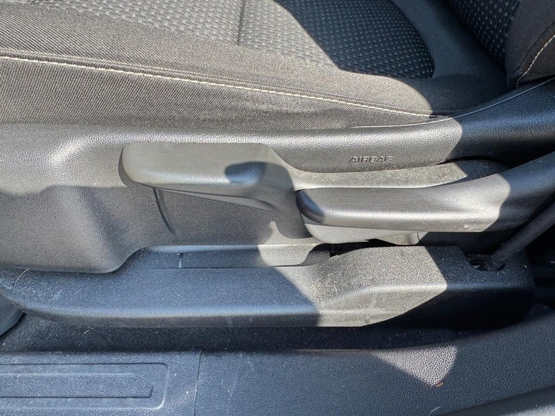 GMC Acadia Vehicle Image 18