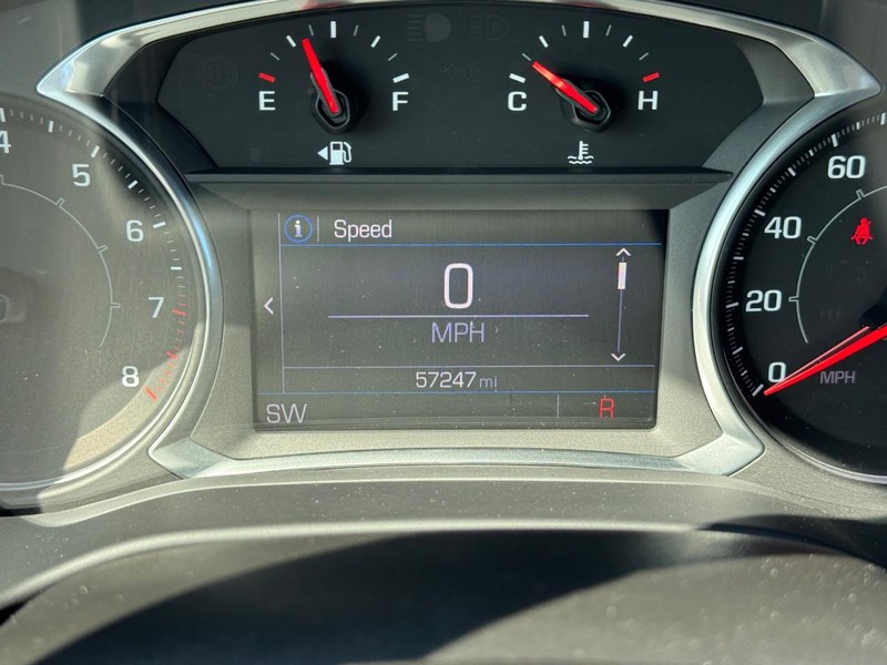 GMC Acadia Vehicle Image 24