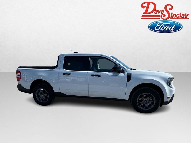 Ford Maverick Vehicle Image 05