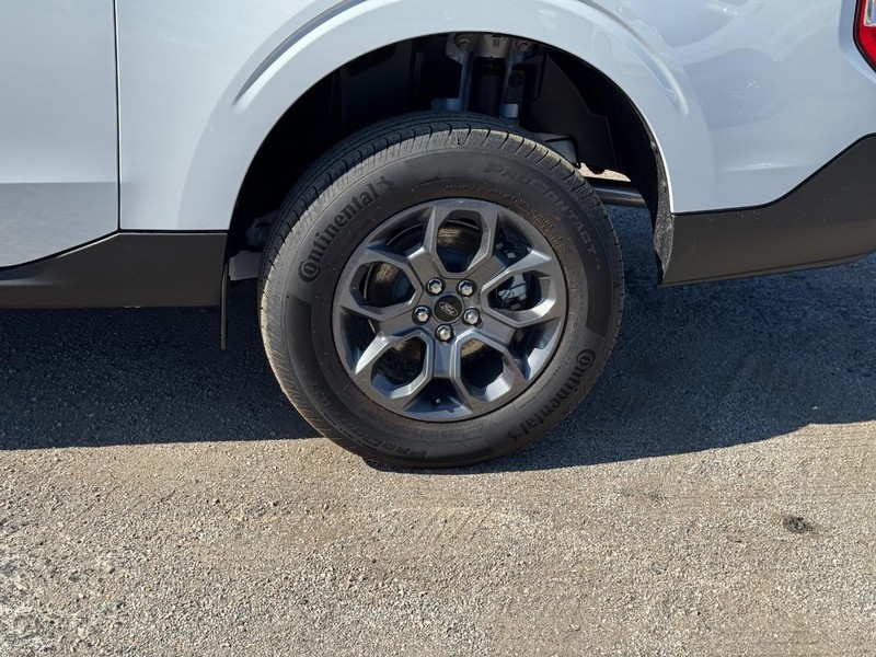 Ford Maverick Vehicle Image 11