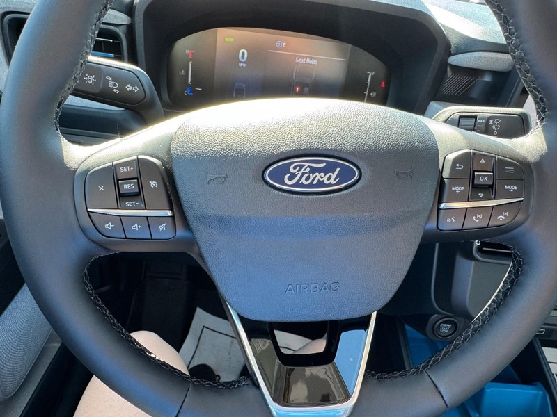 Ford Maverick Vehicle Image 20