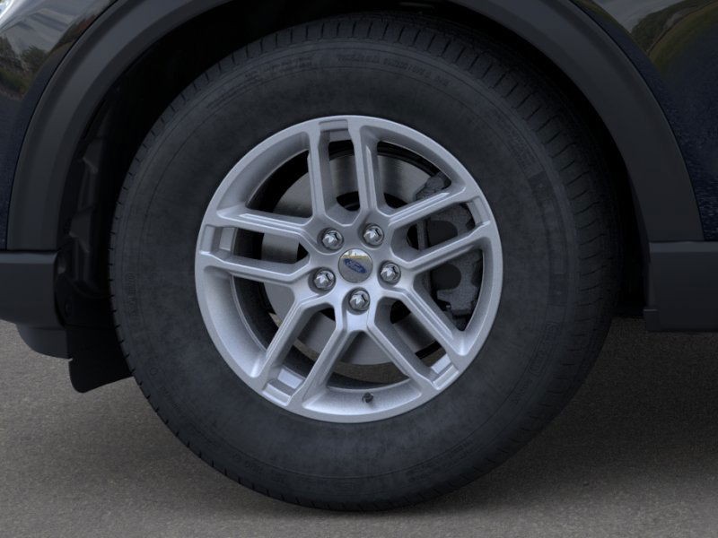 Ford Explorer Vehicle Image 21