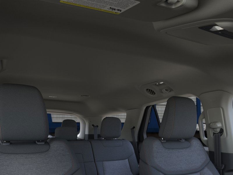 Ford Explorer Vehicle Image 24