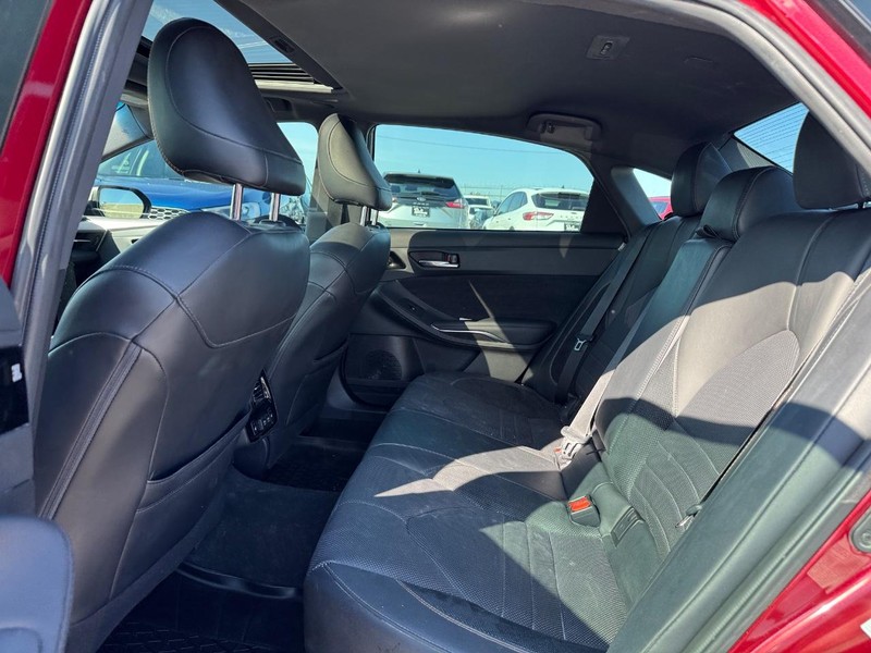 Toyota Avalon Vehicle Image 12