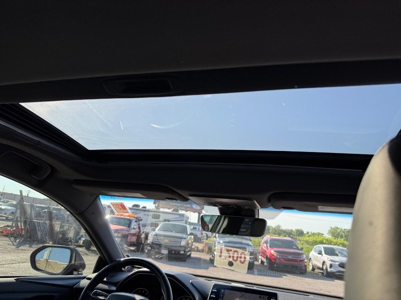 Toyota Avalon Vehicle Image 15