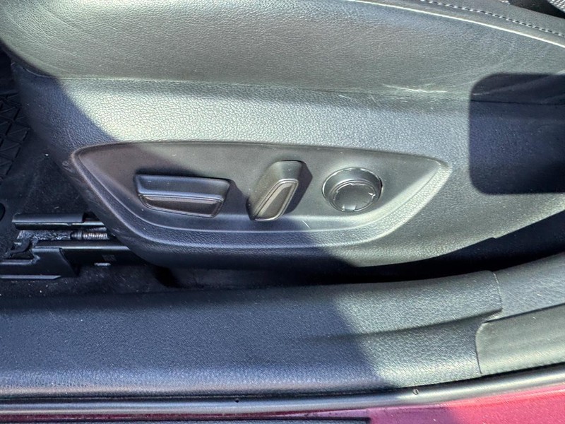 Toyota Avalon Vehicle Image 19