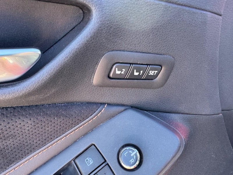 Toyota Avalon Vehicle Image 21