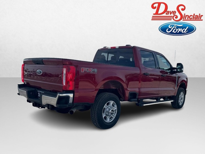 Ford Super Duty F-250 SRW Vehicle Image 07