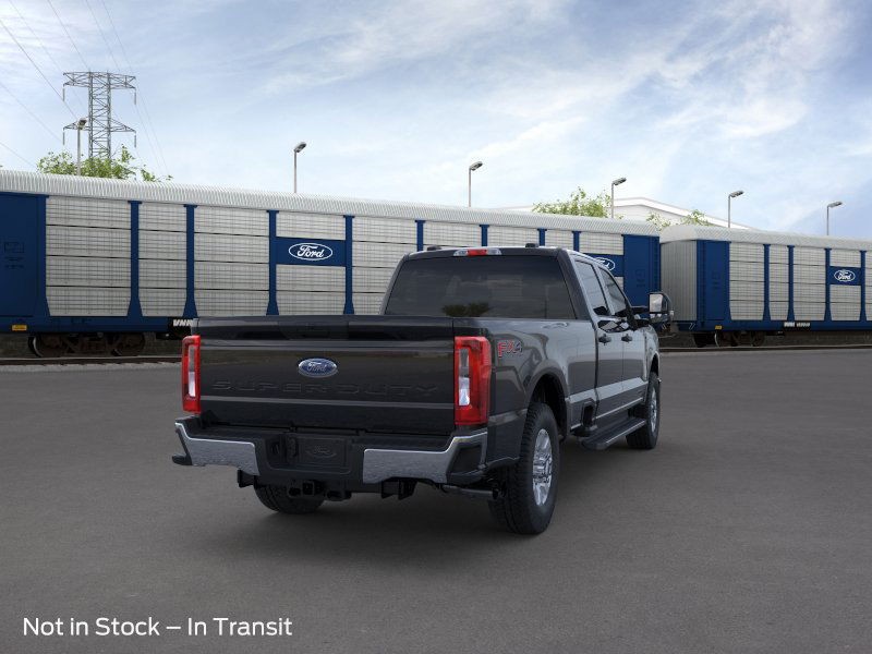 Ford Super Duty F-350 SRW Vehicle Image 10