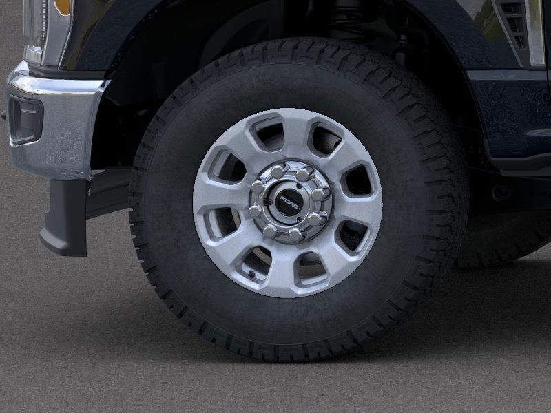 Ford Super Duty F-350 SRW Vehicle Image 21
