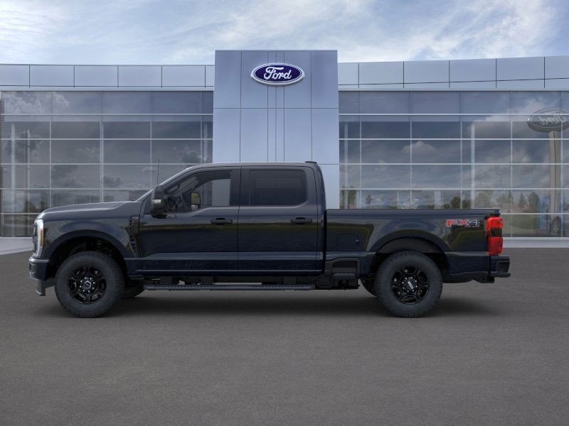 Ford Super Duty F-250 SRW Vehicle Image 04
