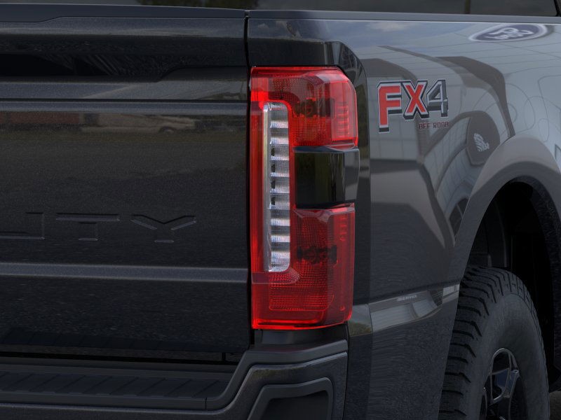Ford Super Duty F-250 SRW Vehicle Image 23