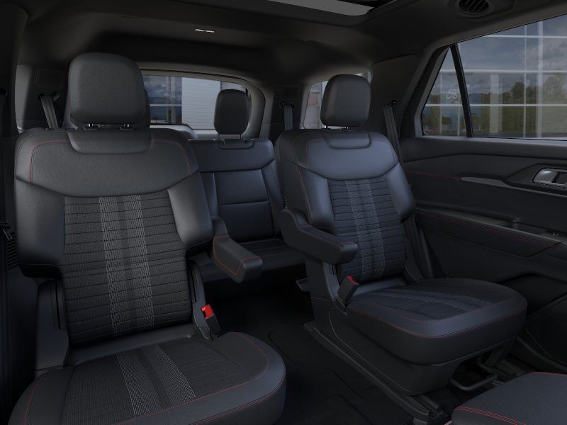 Ford Explorer Vehicle Image 13