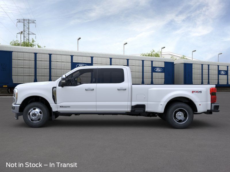 Ford Super Duty F-350 DRW Vehicle Image 04