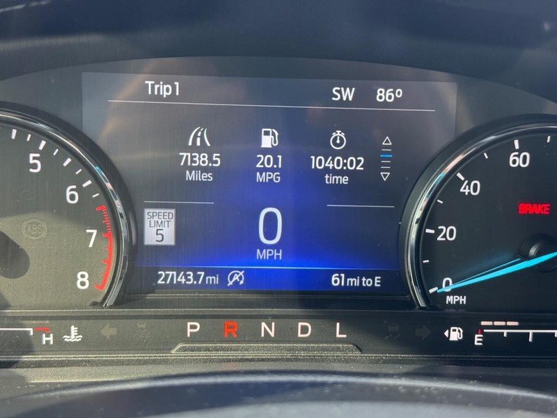 Ford Explorer Vehicle Image 27