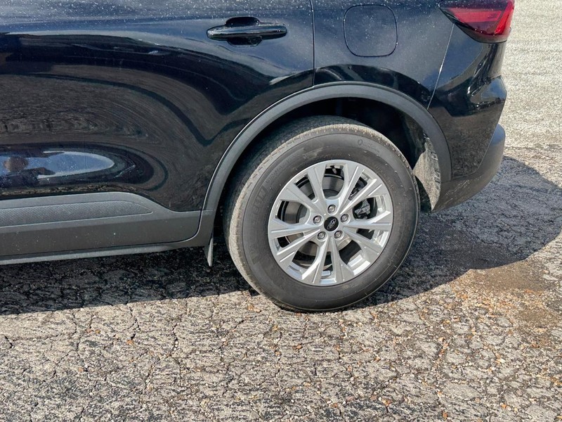 Ford Escape Vehicle Image 11