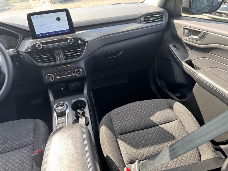 Ford Escape Vehicle Image 16