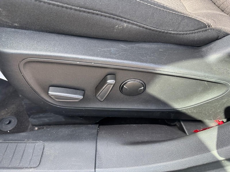 Ford Escape Vehicle Image 17